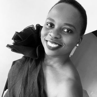 Laura Vickers's avatar