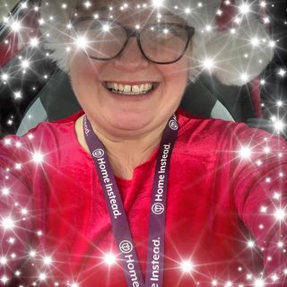 Liz Marshall's avatar