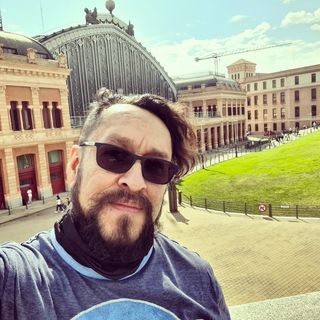 Manuel Vera's avatar
