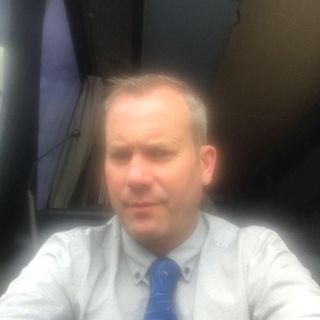 Stephen Hollister's avatar