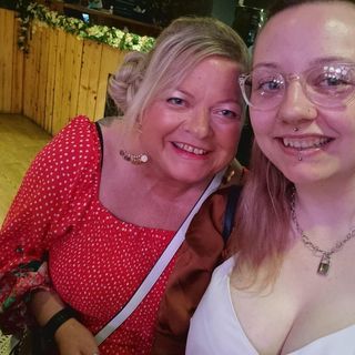 Tracey Rawlinson's avatar