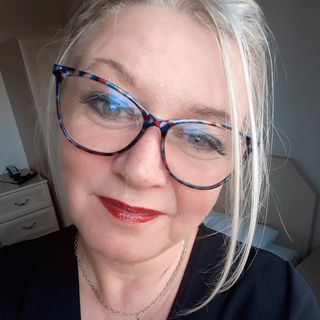 Theresa Swinerd Jones's avatar