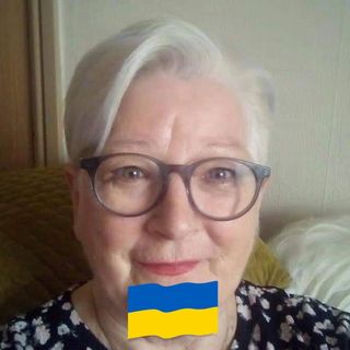 Julia Martin's avatar