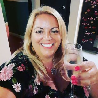 Karen Woods's avatar