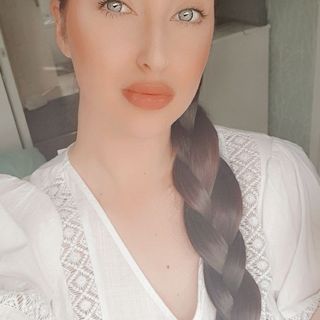 Bethany Kate's avatar