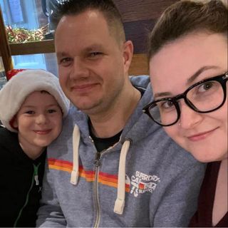 Lucy Broadbent's avatar