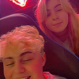 Yael Buckfast Phillips's avatar