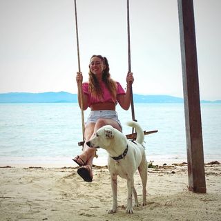 Beth Barrett's avatar