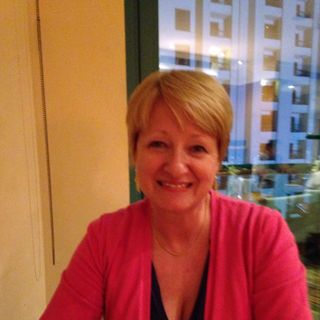 Helen MacGillivray's avatar