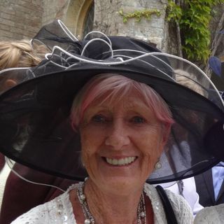 Carol Bennetts's avatar