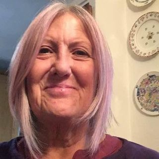 Roz Watts's avatar