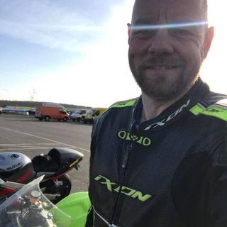 Dirk Buecker's avatar