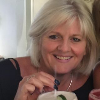 Lesley Craven's avatar