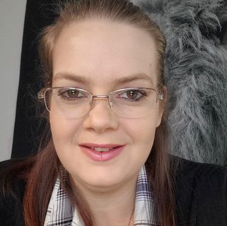 Rebecca Belsham's avatar