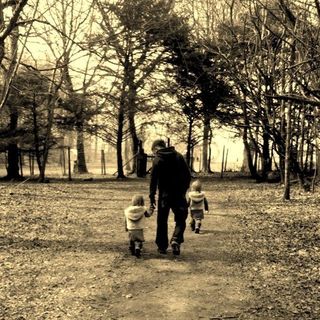 Tom Phillips's avatar