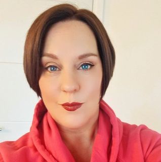 Jo Elizabeth's avatar