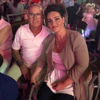 Nicola Hughes New's avatar