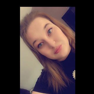 Chloe Wilson's avatar