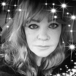 Angela Wyatt's avatar