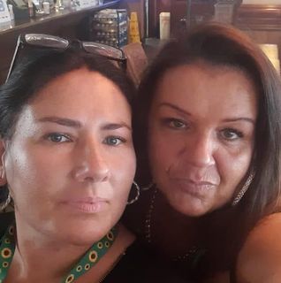 Angela Roberts's avatar