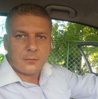 Stefan Manolache's avatar