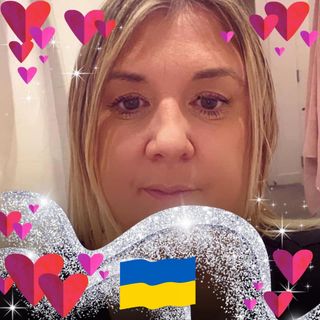 Karen Bolton's avatar