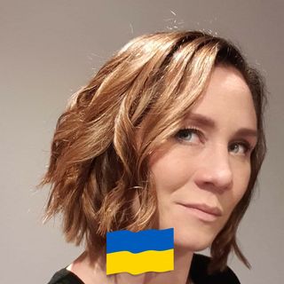 Laura Crompton's avatar