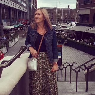 Sue Stewart's avatar