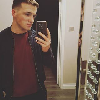 Joshua Lewis's avatar