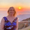 Julie Hutchings's avatar