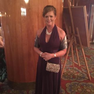 Julie Hunter's avatar