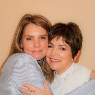 Andrea Lysons's avatar