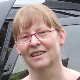 Julie Maria Warner's avatar