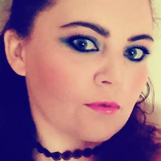 Claire Louise's avatar