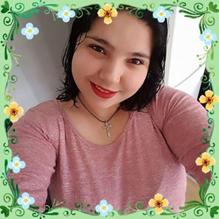 Lucia Marques's avatar