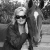 Karen Hogarth's avatar