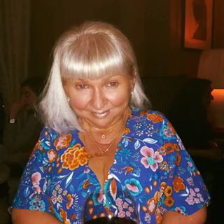 Louisa Summerfield's avatar