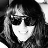 Sara Hall's avatar
