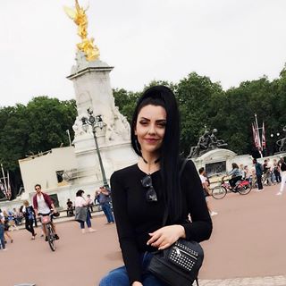 Cristina DM's avatar