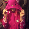 Eve W's avatar