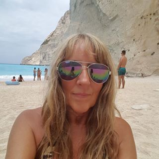 Heather Moles's avatar