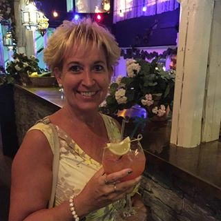 Alison Robinson's avatar