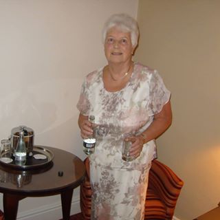 Molly Cowing's avatar