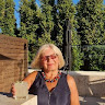linda d's avatar
