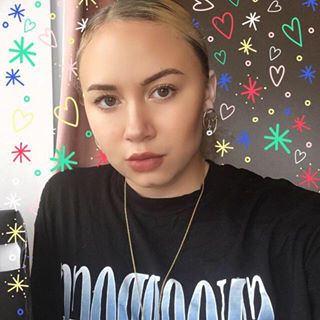 Beth Fellows's avatar