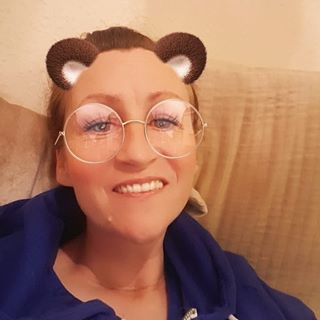 Lynn Moores's avatar