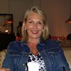 Debi Riley's avatar