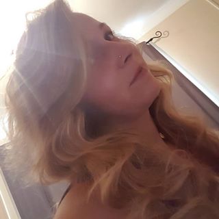 Rebecca Leanne Blades's avatar