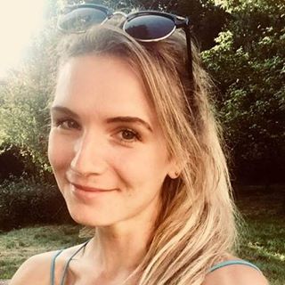 Lydia Clare's avatar