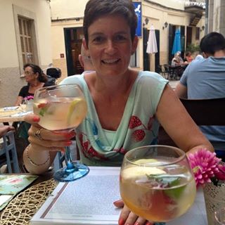 Liz Burgin's avatar